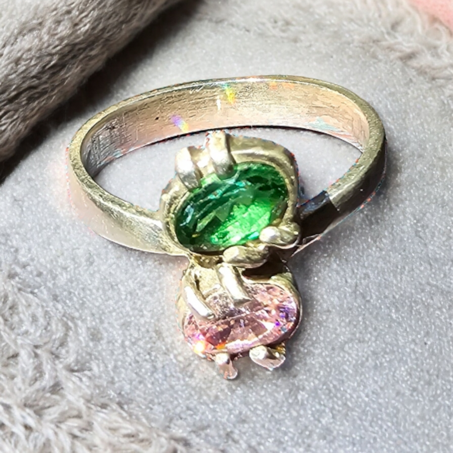 Anillo de Cirones verde y rosado en plata 950
