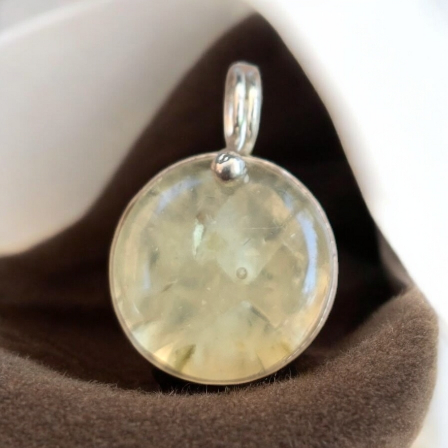 Colgante Prenihita talla M simple plata 950