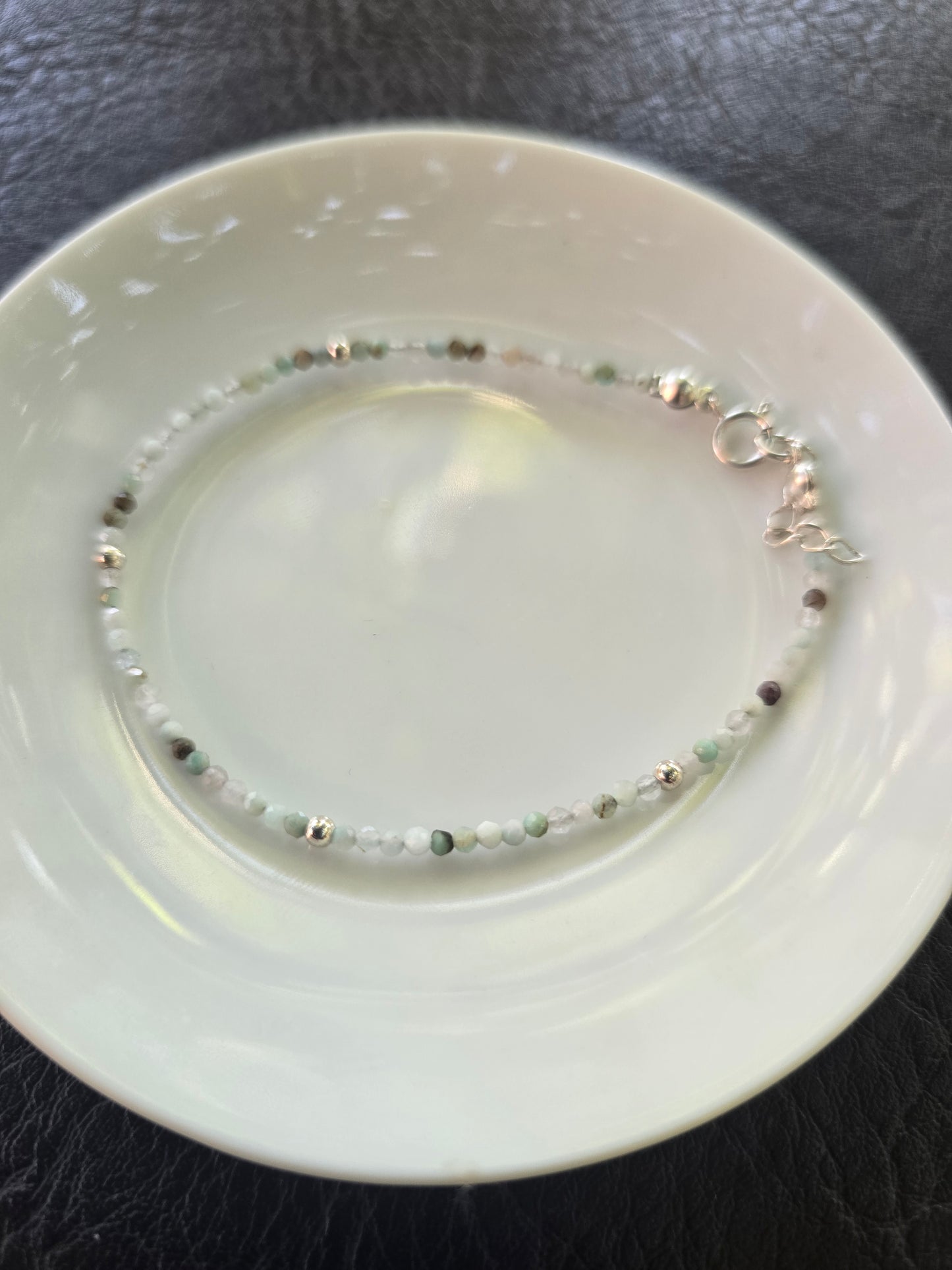 Pulsera delgada celestina y plata 950