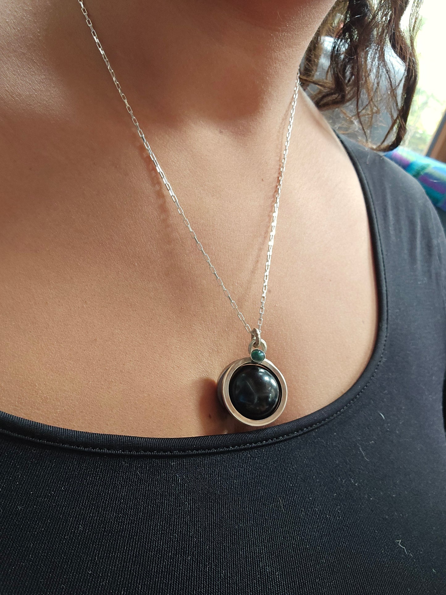 Colgante esfera antiestrés de Onix y Malaquita en plata 950