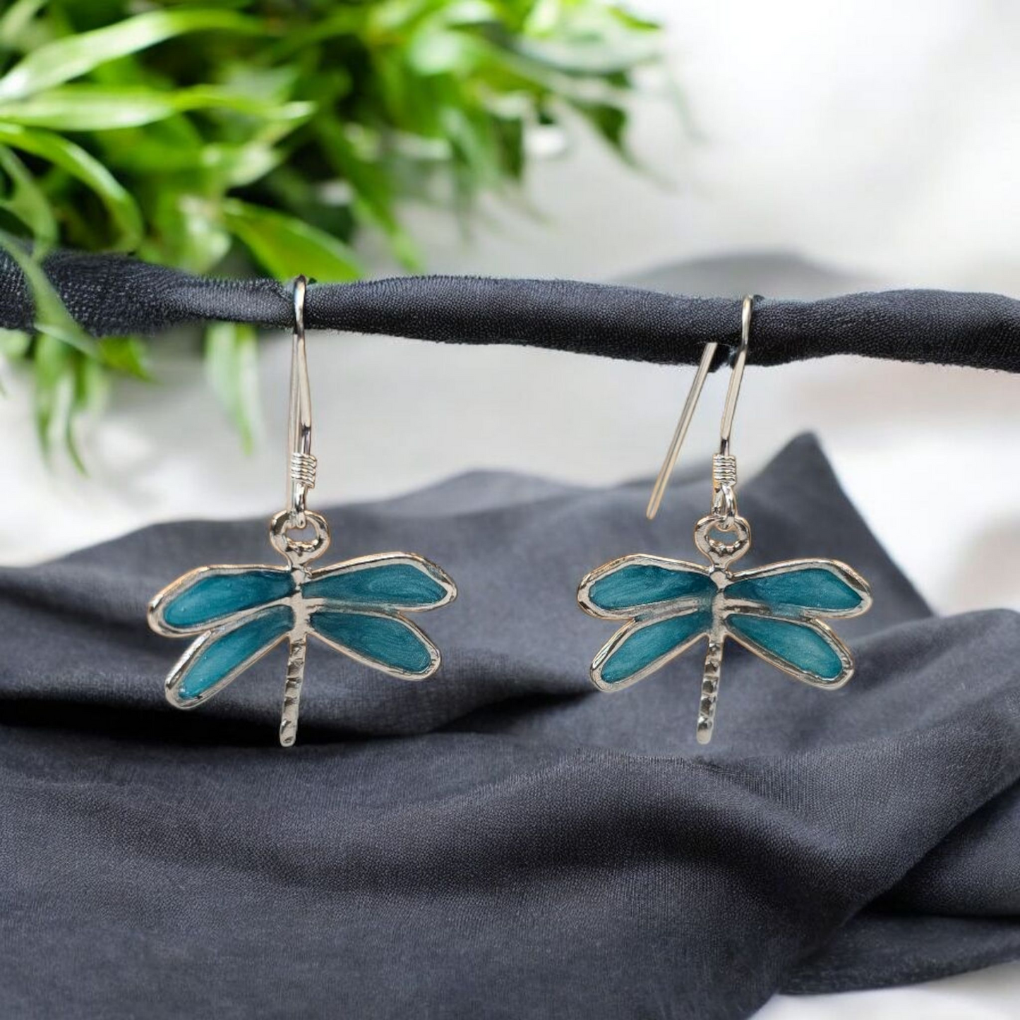 Libélula plata 950 gancho mediano encapsulada azul