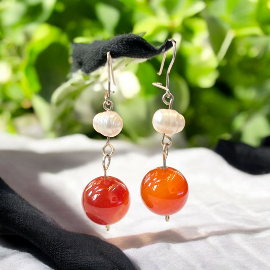 Aros esfera de plata, Cornalina y Perla de río