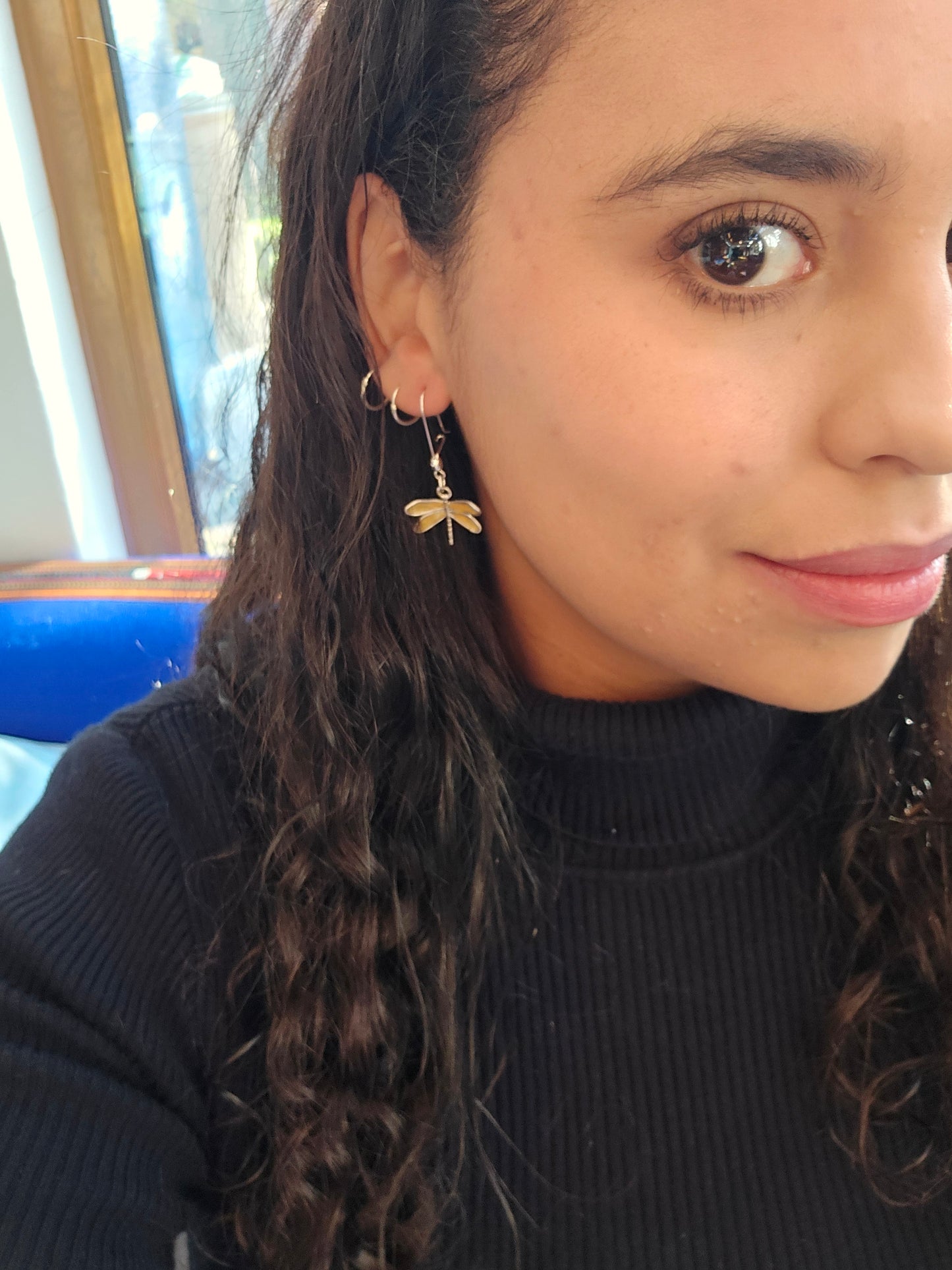 Libélula plata 950 gancho mediano encapsulada amarilla