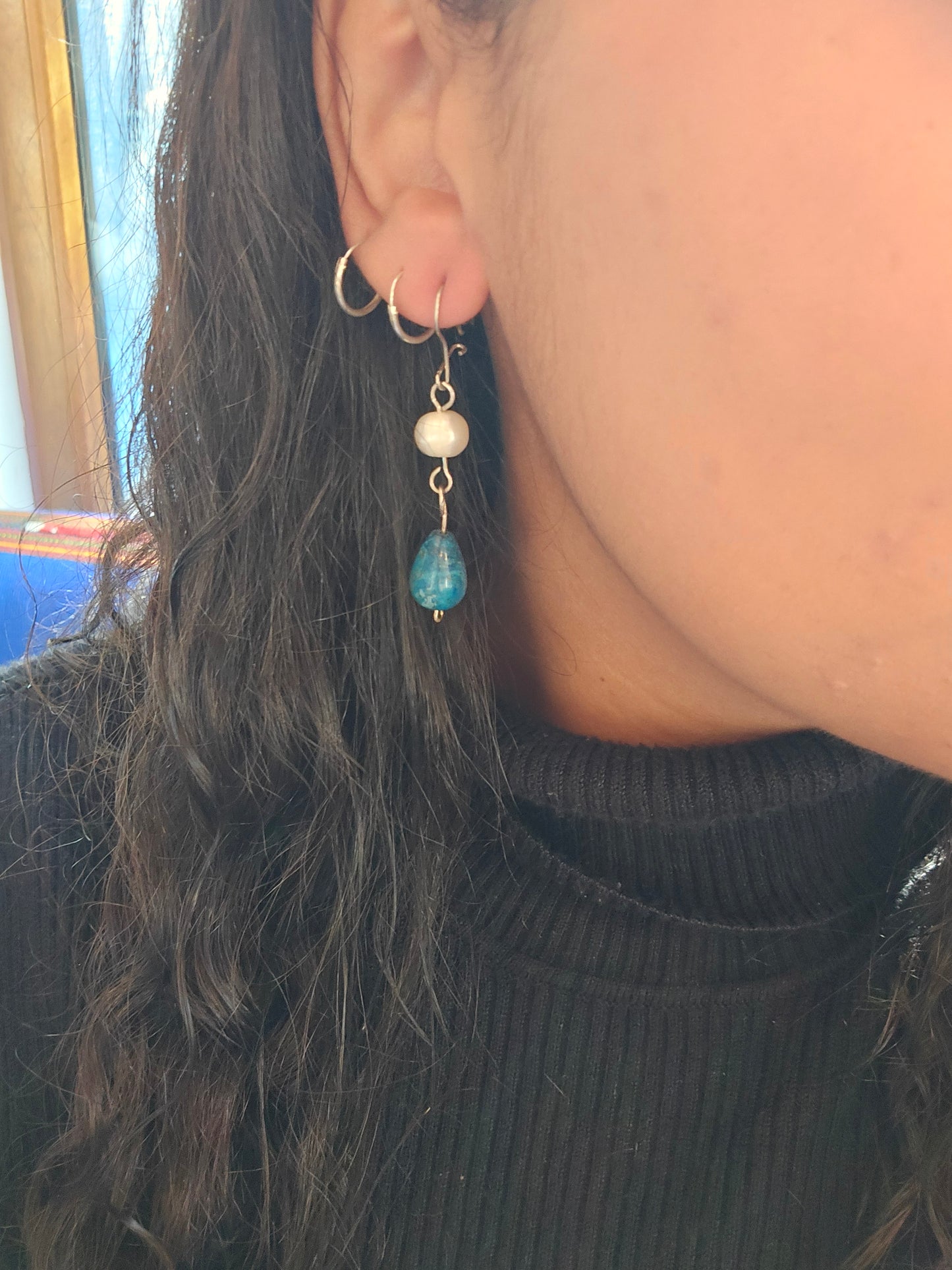 Aros colgantes plata de Apatita y perla de río