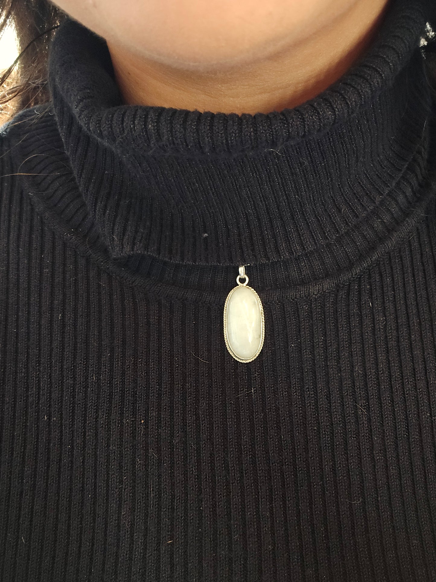 Colgante de plata y Jade blanco lila, guatemalteco