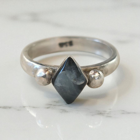 Anillo talla 15 colección Mar, rombo de Celestina encapsulada en plata 950