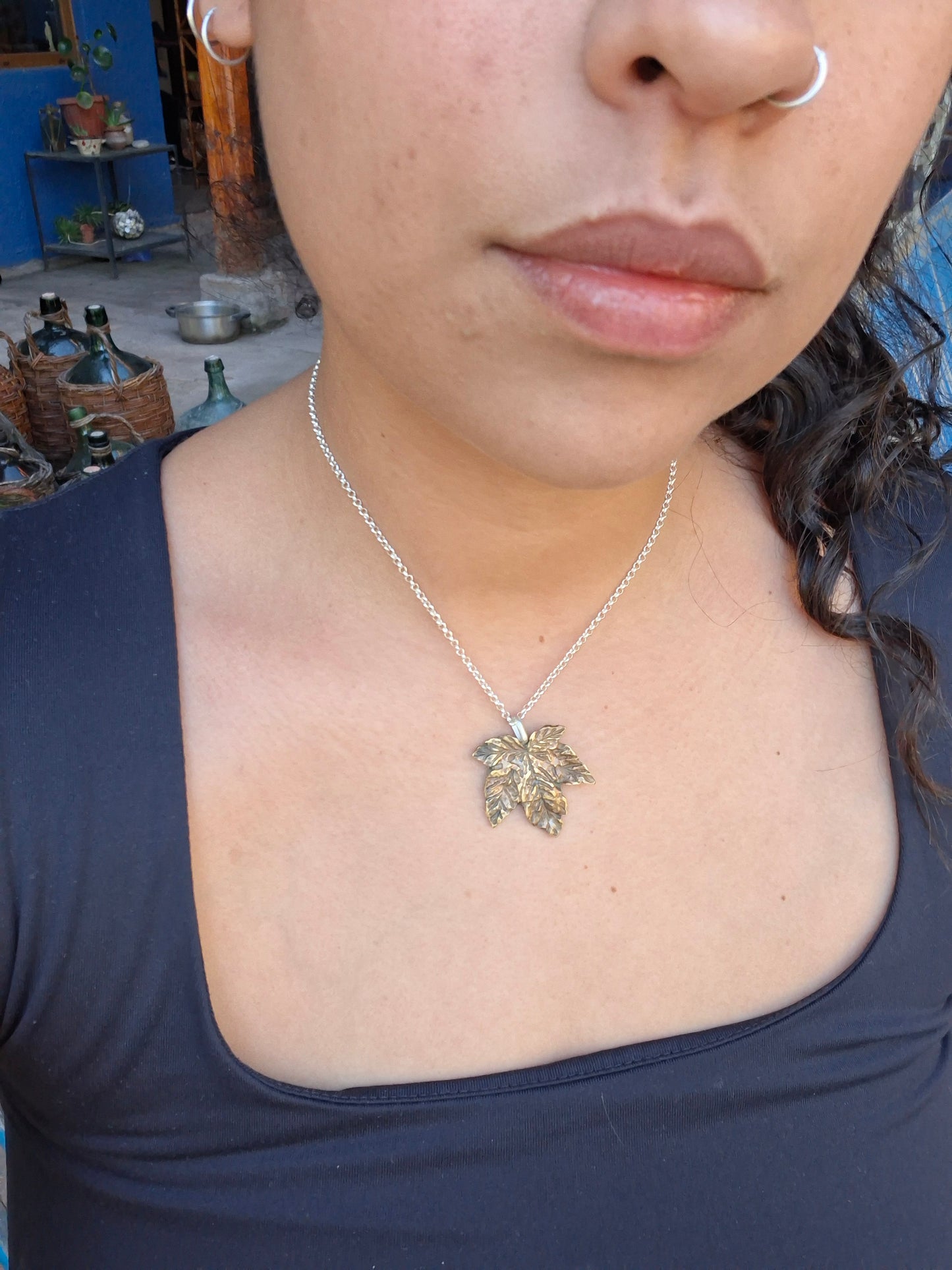 Colgante hoja bronce y plata grande