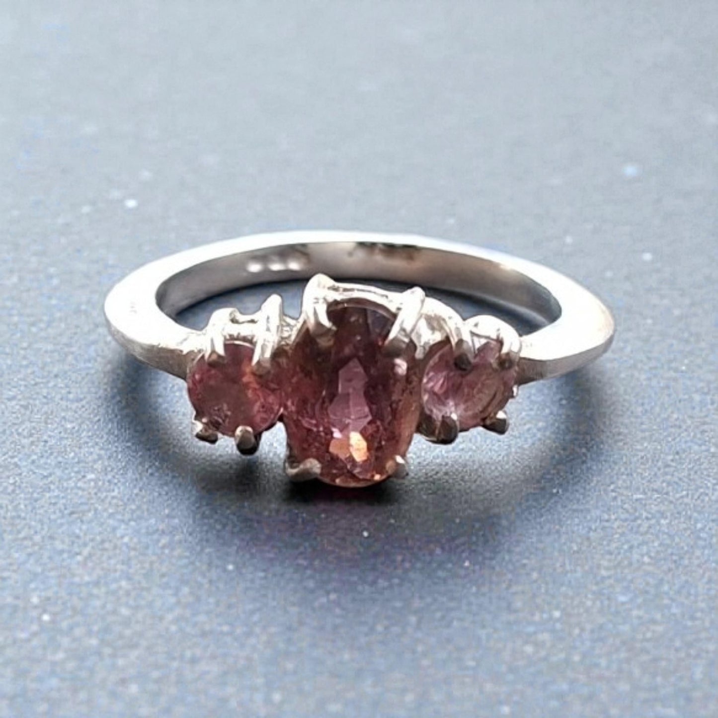 Anillo Trisillo Turmalina natural plata 950++++