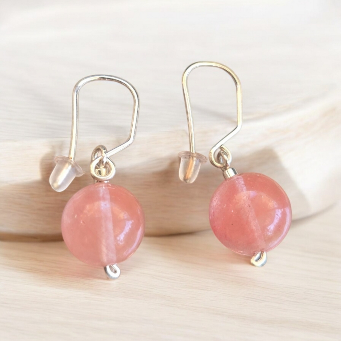 Aros colgantes simples de cuarzo fresa en plata 950